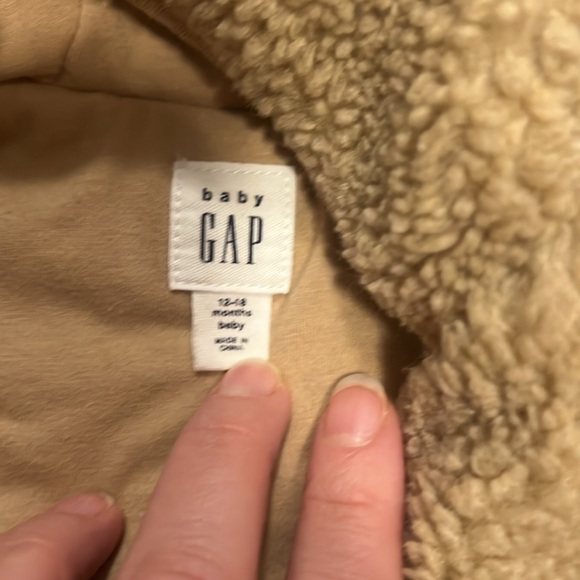 Gap Baby Sherpa Bear Vest, size 12-18 - Picture 5 of 5